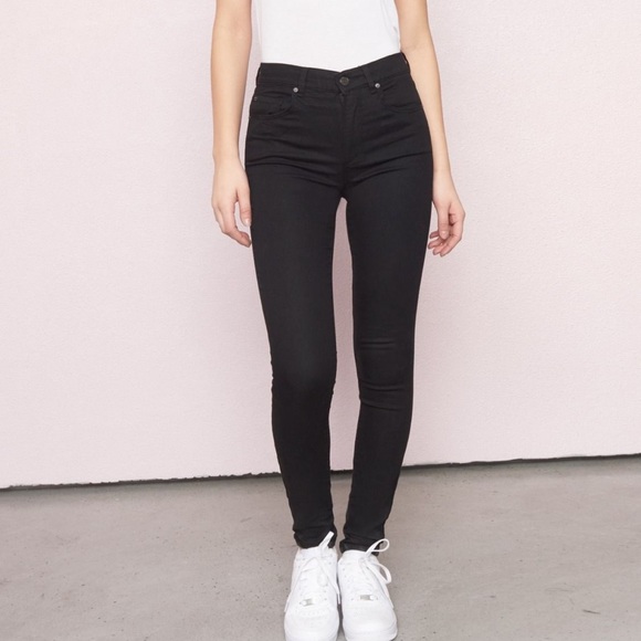 EUC high waisted black skinny jeans
